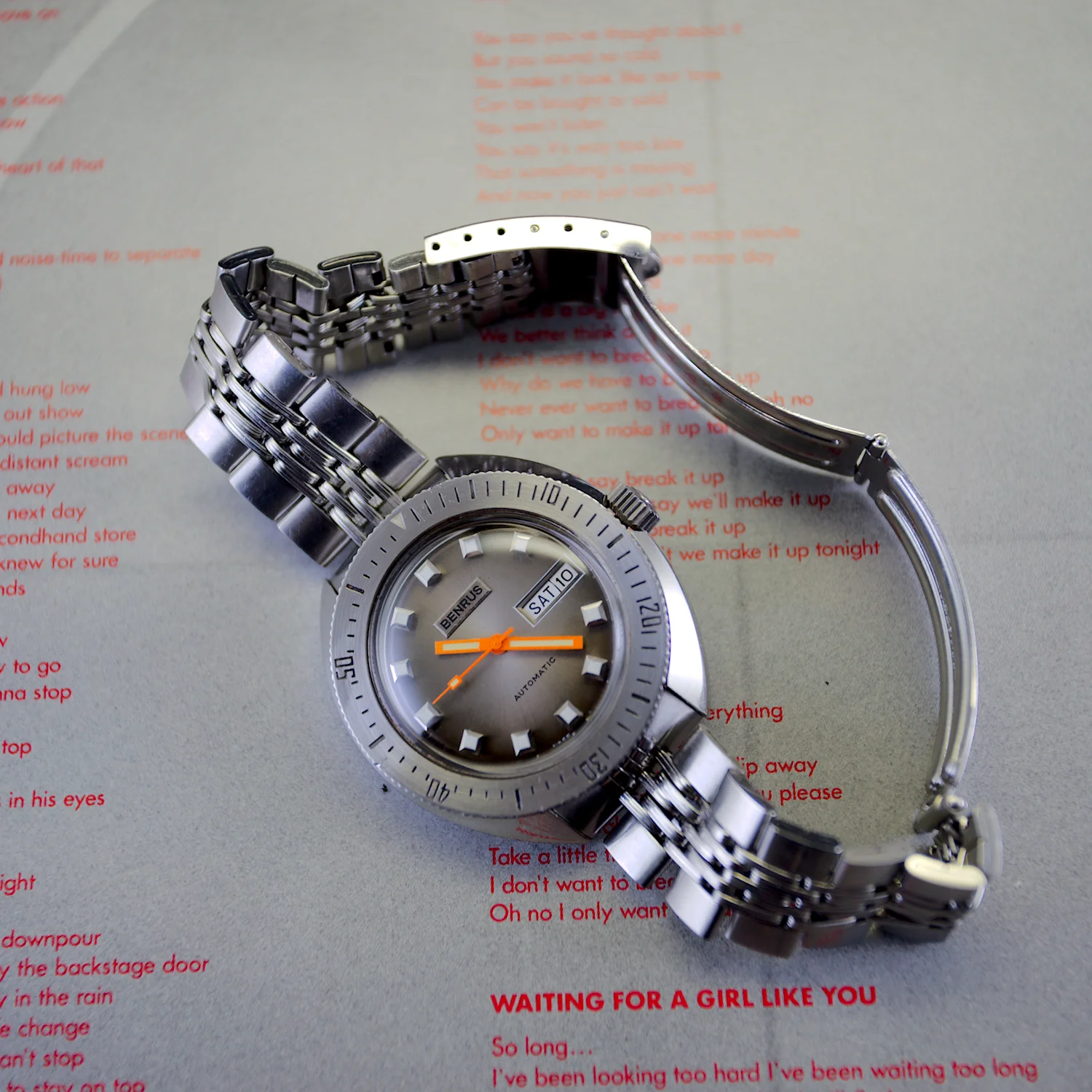 Benrus Orbit Robot 7067-375 c.1972 — Buying On Time Vintage Watches